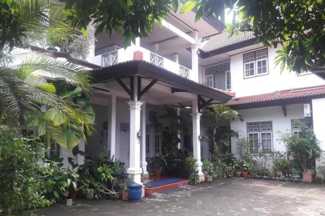 Hotel Airlangga 마타람 외부 사진