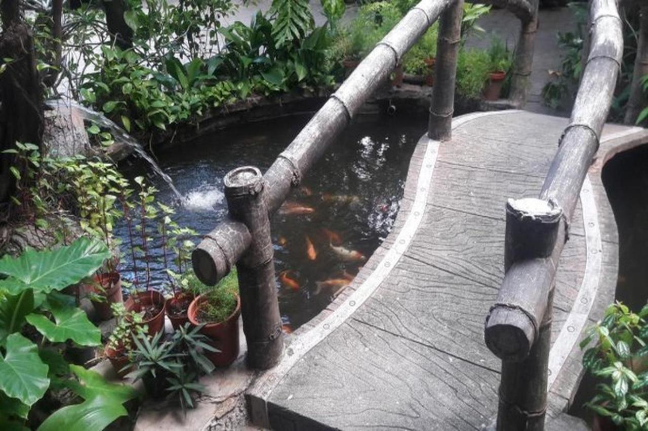 Hotel Airlangga 마타람 외부 사진
