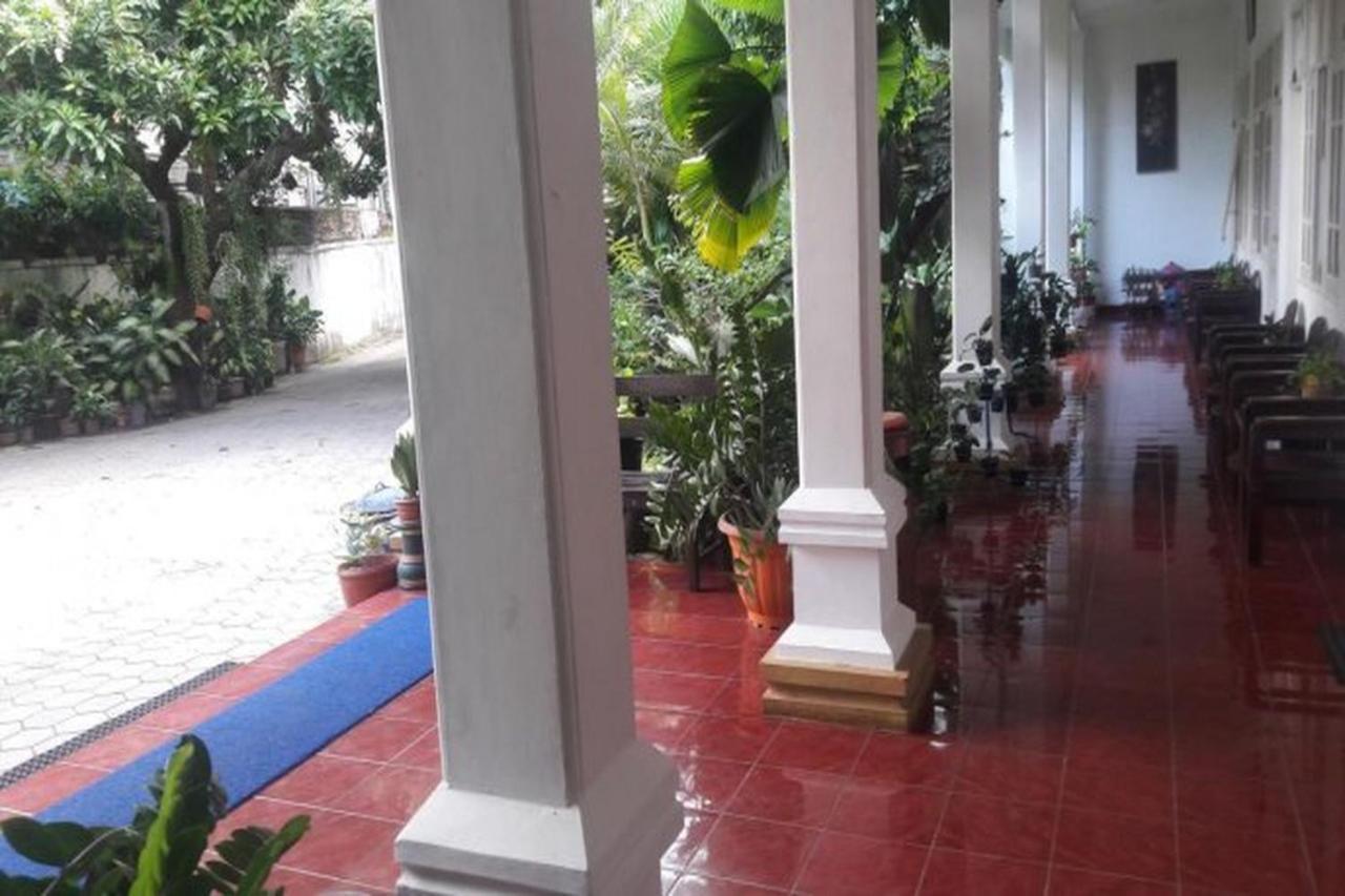 Hotel Airlangga 마타람 외부 사진