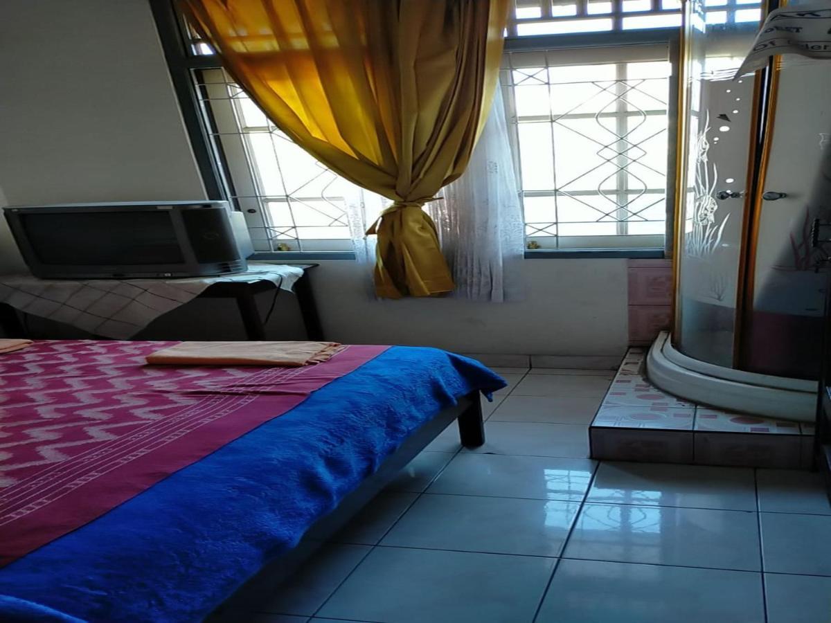 Hotel Airlangga 마타람 외부 사진