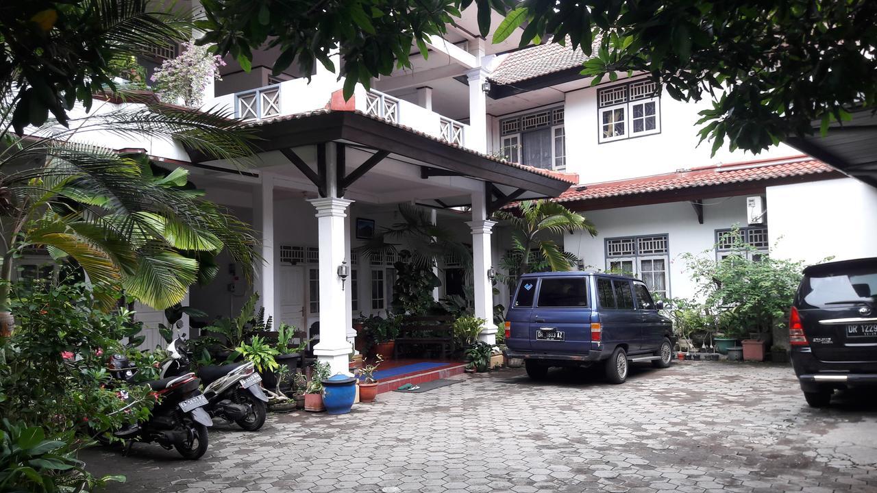 Hotel Airlangga 마타람 객실 사진